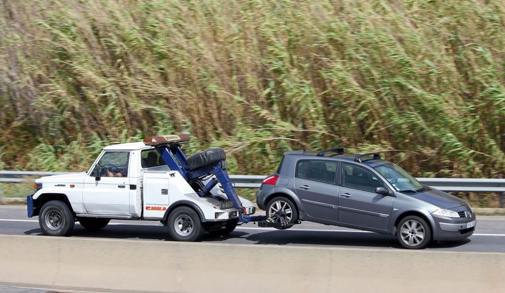 SUV Towing Huntington Beach